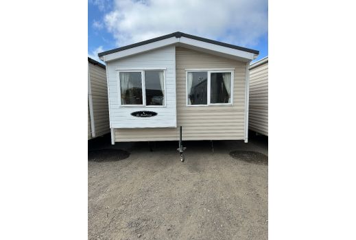 BK GROSVENOR 37X12 2BED REF: C2627